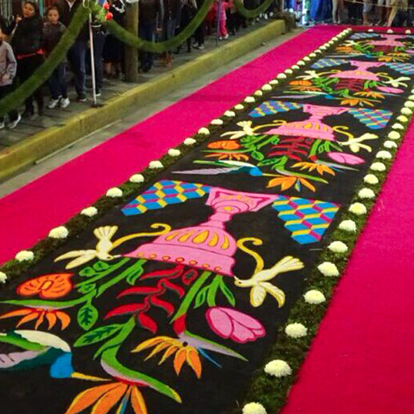 Sorprendete con las alfombras de aserrín en Huamantla